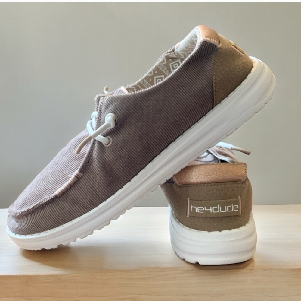 HEY DUDE Women's Wendy Corduroy Moccasin | Cord Chestnut | Size 7